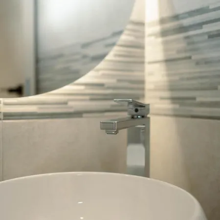 Konukevi Romano's Luxury Bari