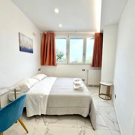Konukevi Romano's Luxury Bari