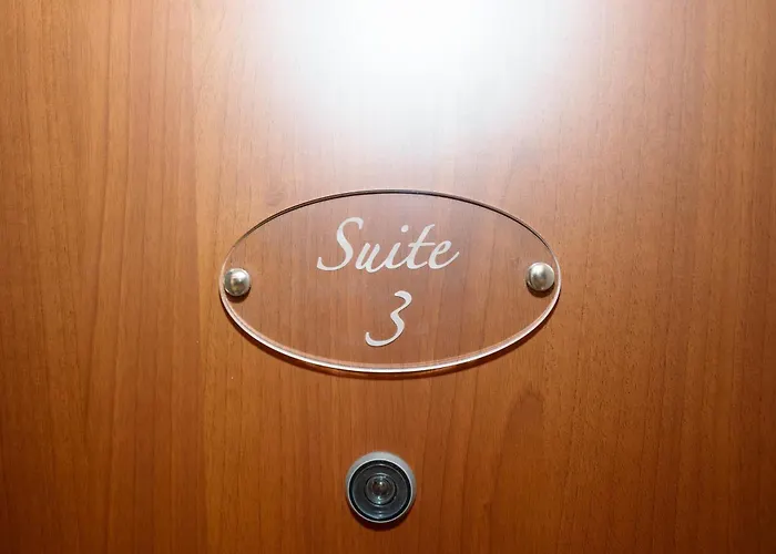 Dimora Prometeo בית הארחה 4*