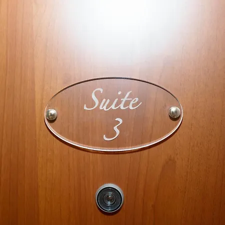 Dimora Prometeo בית הארחה 4*