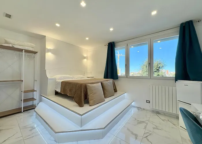 Pensión Dimora Prometeo 3*